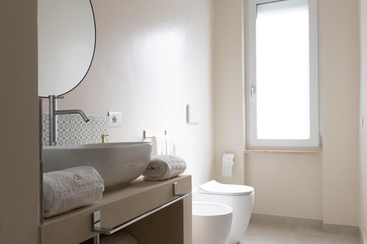 Oronti Accommodations Lecce Exterior photo